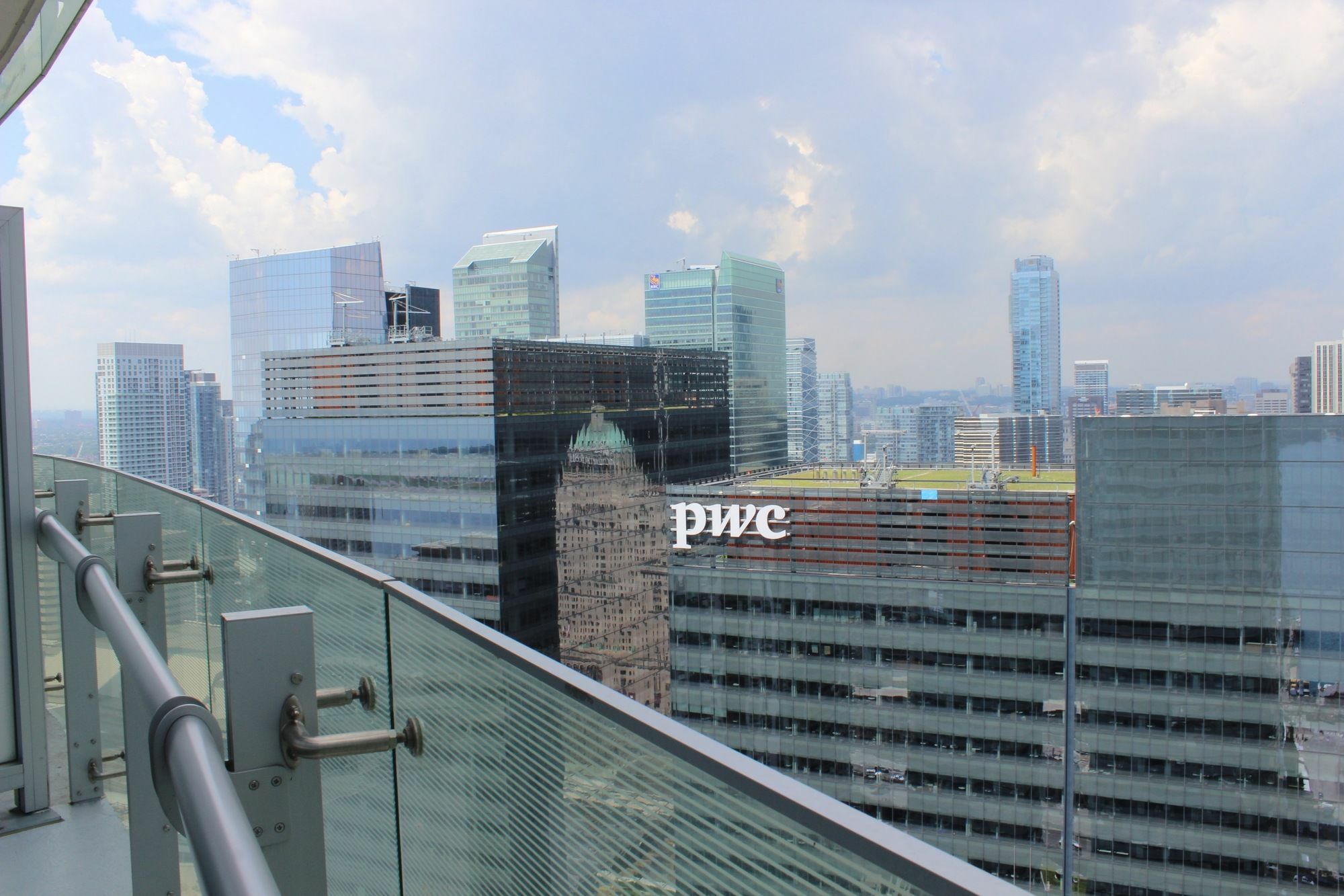 The Corporate Suites - Ice Condos Toronto Exterior photo