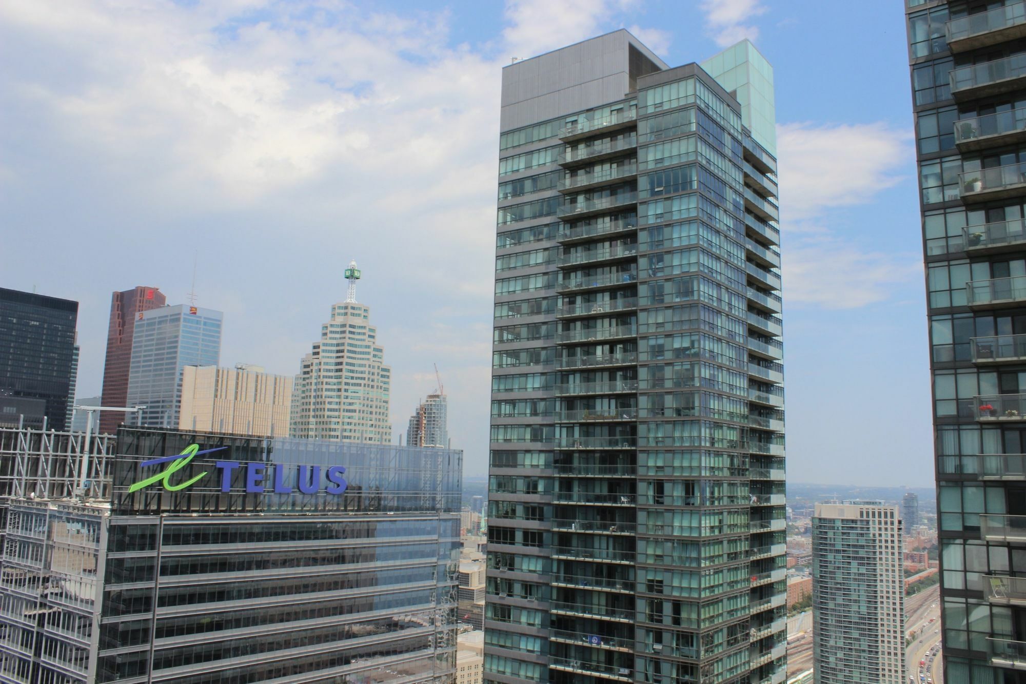 The Corporate Suites - Ice Condos Toronto Exterior photo