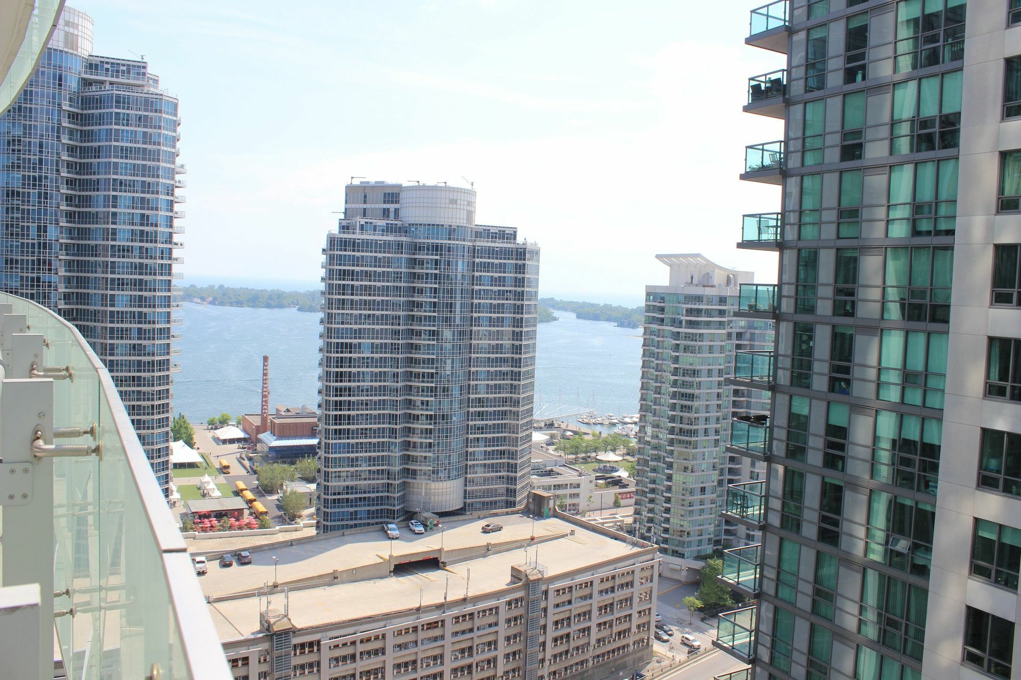 The Corporate Suites - Ice Condos Toronto Exterior photo